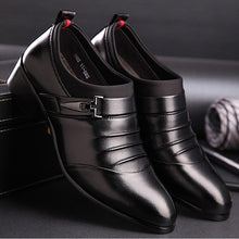 Laden Sie das Bild in den Galerie-Viewer, 2023 New Men&#39;s Real Cowhide Leather Oxford Shoes Comfortable Insole Lacing Business Dress Shoes Man Wedding High Quality Shoes
